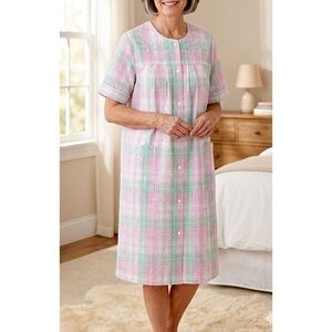 MISS ELAINE PLAID SEERSUCKER EMBROIDERED ROBE XL/0X SHORT SLEEVE POCKETS $79 NEW